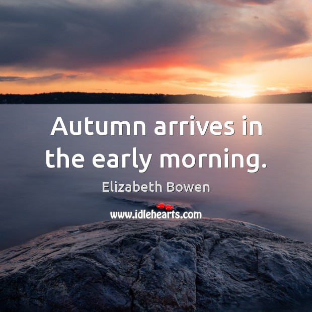 Autumn arrives in the early morning. Image
